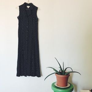 Sleeveless button front dress